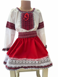 Costum tradițional cu dantelă