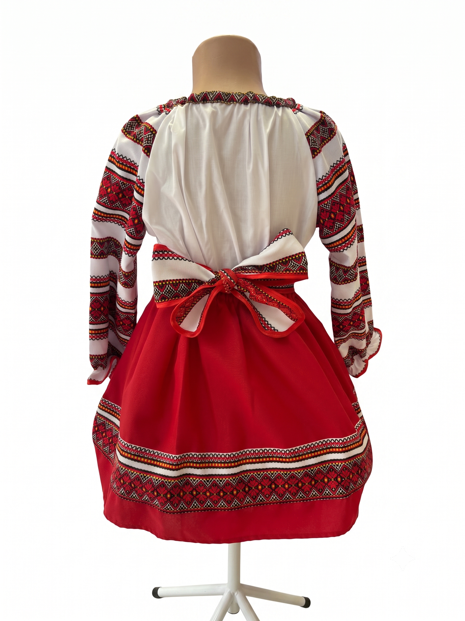 Costum tradițional de fetițe