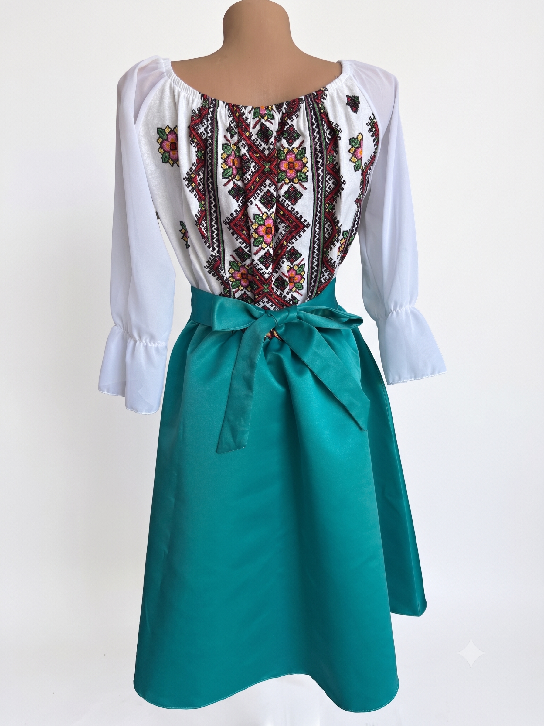 Rochie cu fustă turcoaz