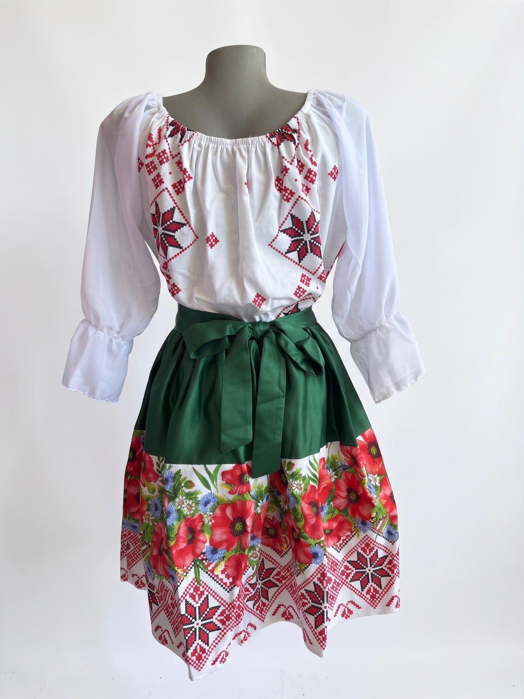 Rochie verde cu maci